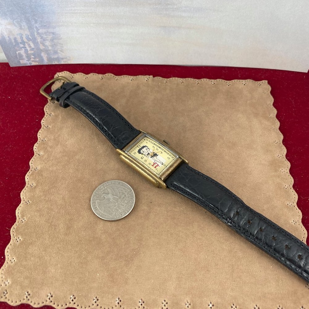 Fossil Betty Boop Gold-Tone Rectangular Watch with Cream Dial and Black Strap - Picture 3 of 7
